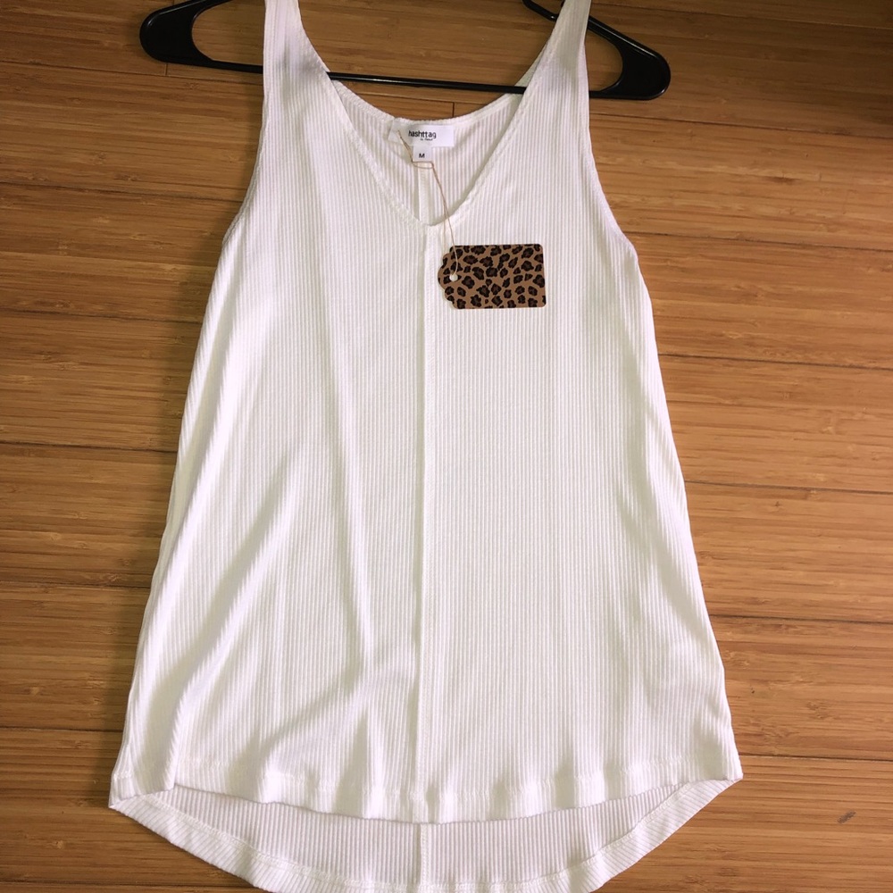 Boutique white loose fit tank medium new!